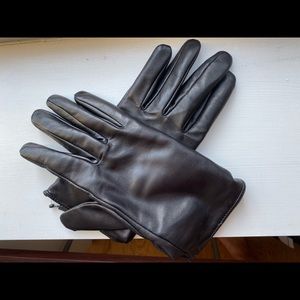 *NEW* Club Monaco Leather Gloves in Large